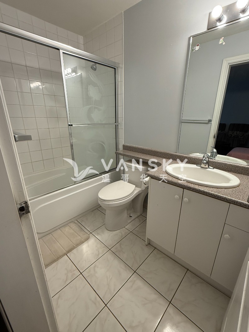 250426162642_2bedrm-bath room.jpg